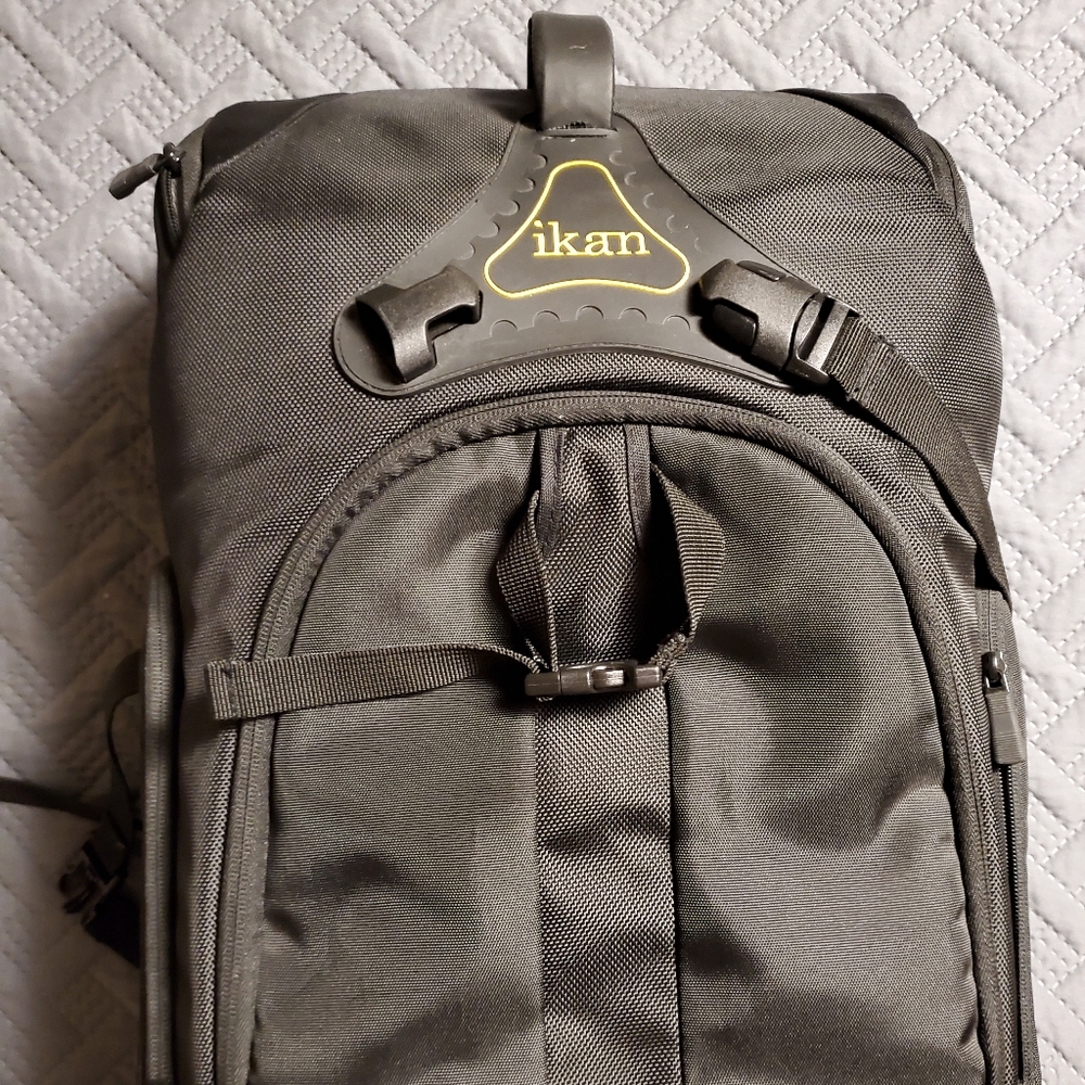 Ikan camera bag